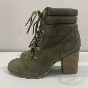 Candie's Women's Ankle Bootie Olive Color Size 10